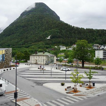 Andalsnes Sentrum Apartment No2 Exterior photo