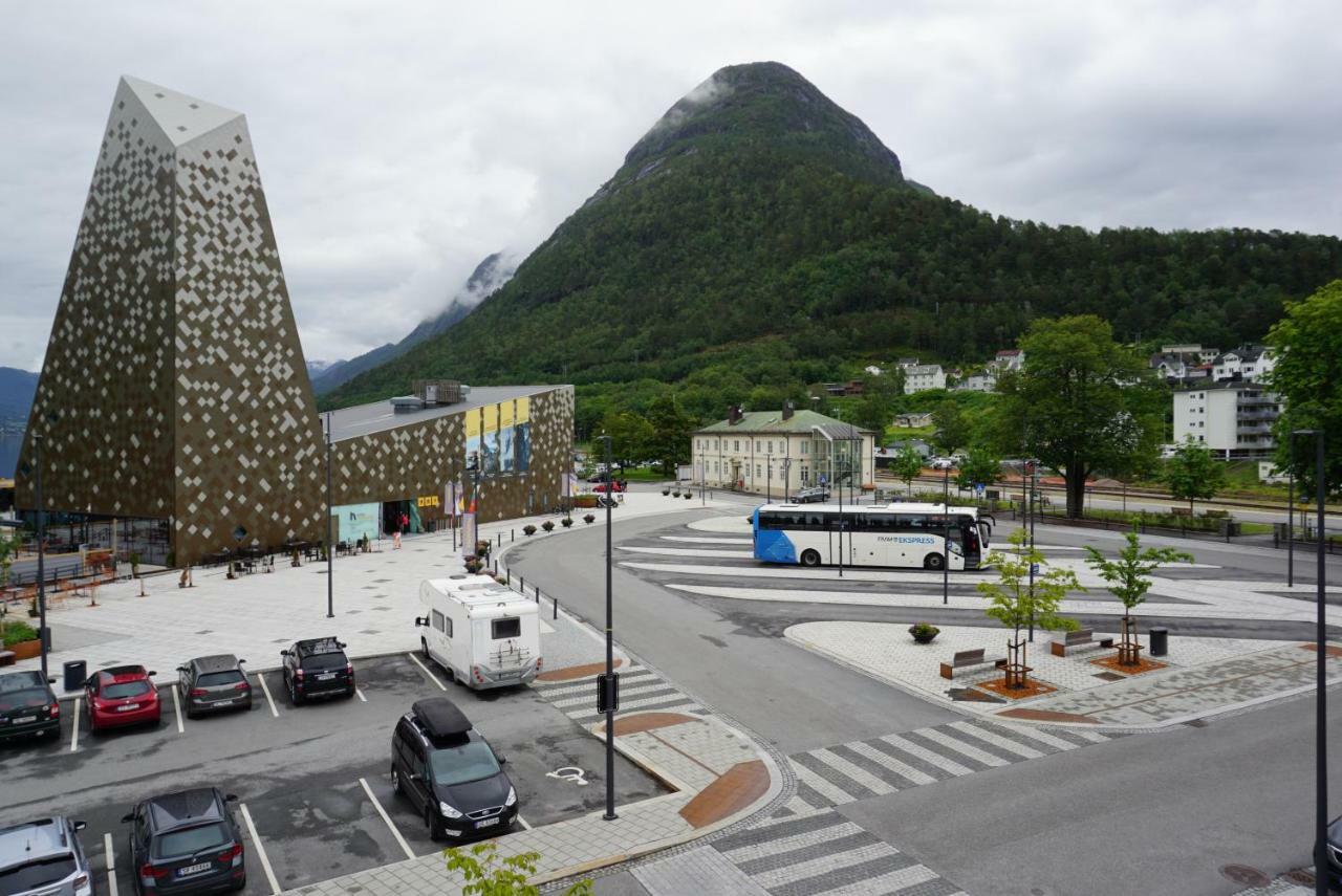 Andalsnes Sentrum Apartment No2 Exterior photo